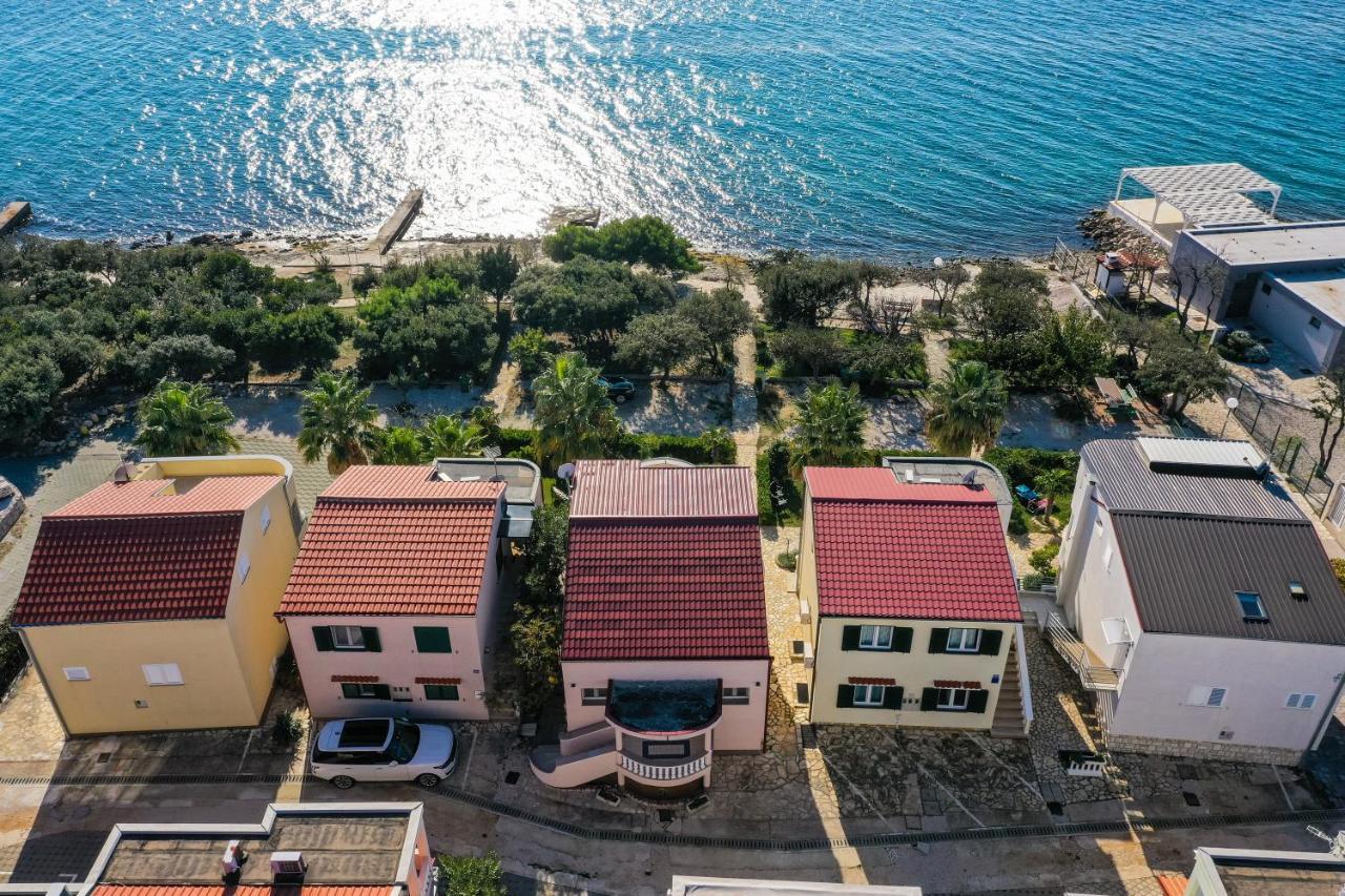 Apartments Malic Petrcane Exterior foto