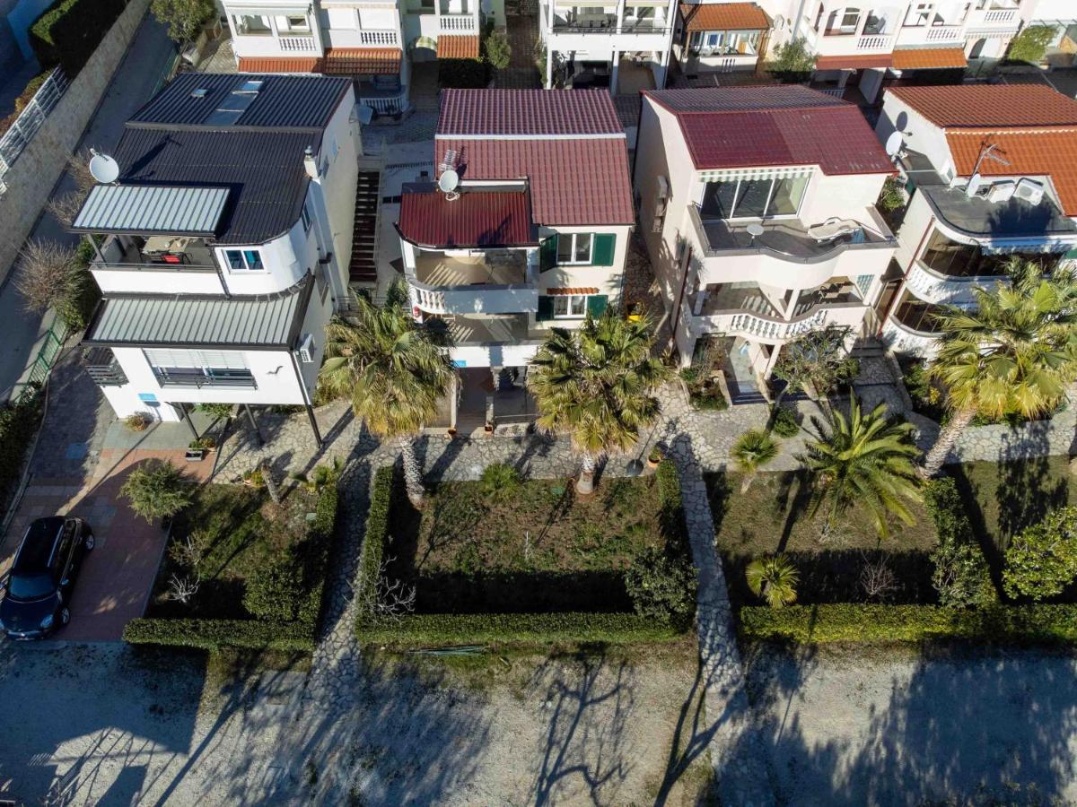 Apartments Malic Petrcane Exterior foto